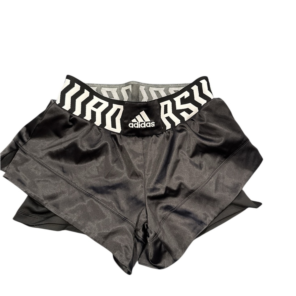 Adidas Women's athletic training TKO training Shorts size small